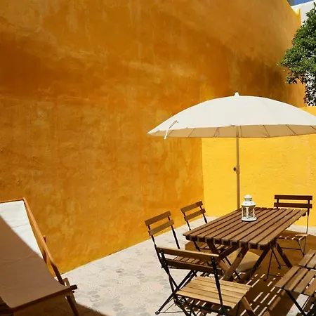 Stunning With Yard In Alfama Apartment *