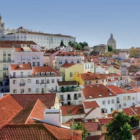 Stunning With Yard In Alfama Apartment Lisbon