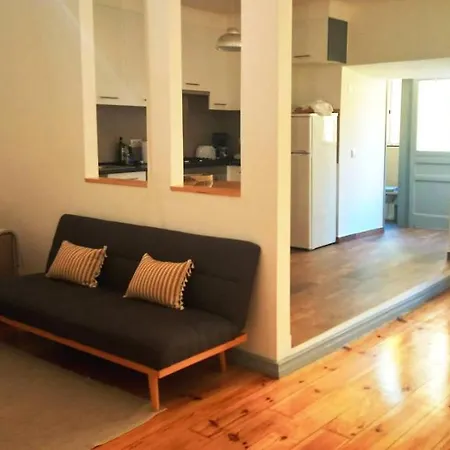 Stunning With Yard In Alfama *